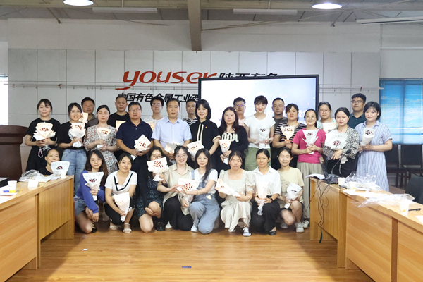  弘揚(yáng)七夕傳統(tǒng)文化  巧手傳遞濃情愛(ài)意  ——公司第五、第六黨支部開(kāi)展聯(lián)學(xué)聯(lián)建主題黨日活動(dòng)